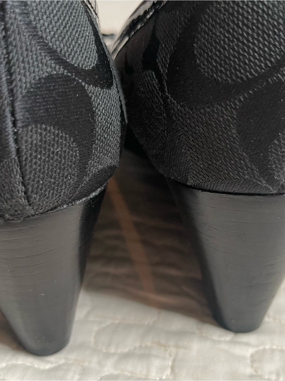 Coach Black Signature C Peep Toe Wedge Heels Patent Bow Shoes Women Size 6.5B - Picture 9 of 10